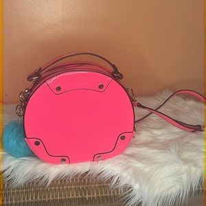 Hot pink faux patent round shoulder bag